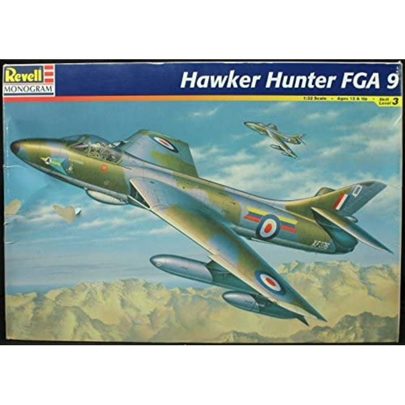 REVELL 85-4670 1/32 Hawker Hunter FGA9 *DISC