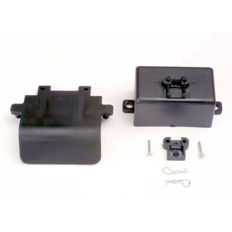 TRAXXAS 4132 Bumper (rear)/ battery box/ body clips (2), EZ-Start mount, 3x10CST (2)