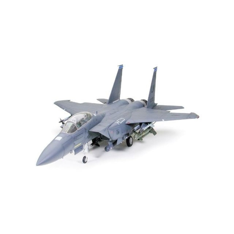 Tamiya - 1/32 F-15E Strike Eagle w/Bunker Buster