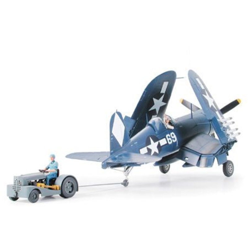 Tamiya - 1/48 F4U-1D Corsair w/Moto-Tug