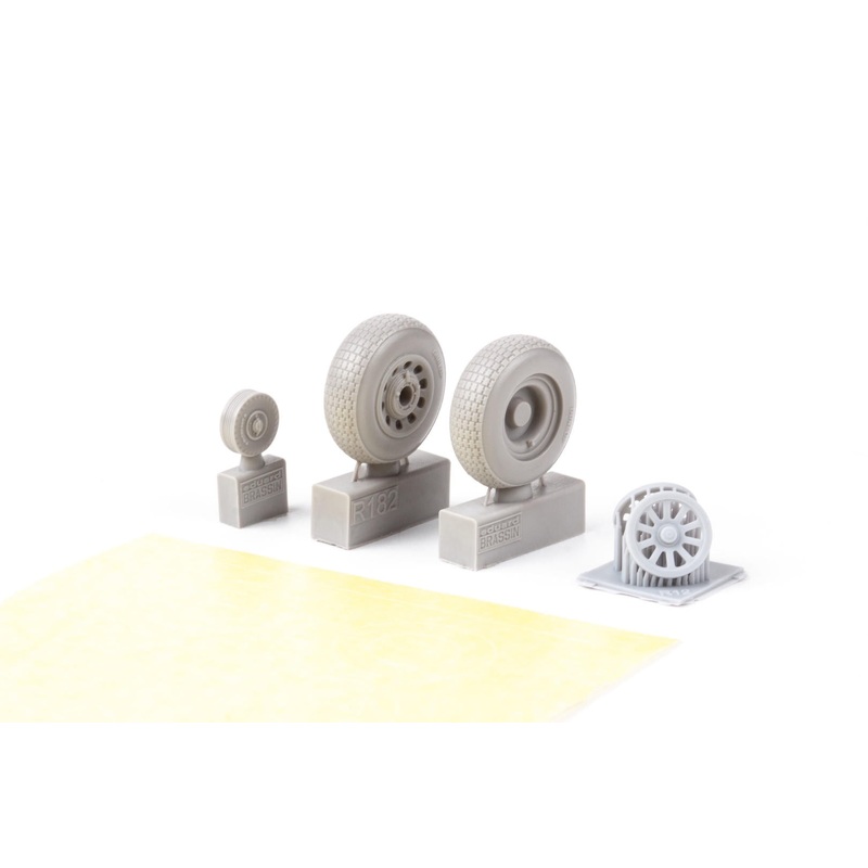 Eduard - 1/48 P-51B/C Wheels Block Tread 2 Brassin set (for Eduard) 648991