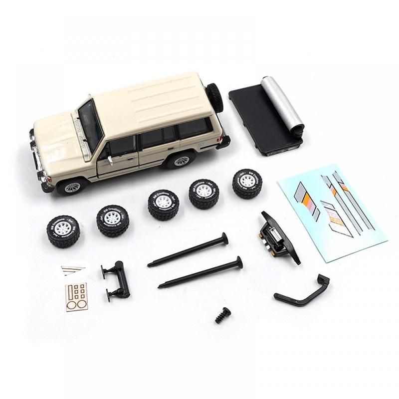 BMC - 1/64 Mitsubishi Pajero MK1 1983 Ivory w/ Stripe (RHD)