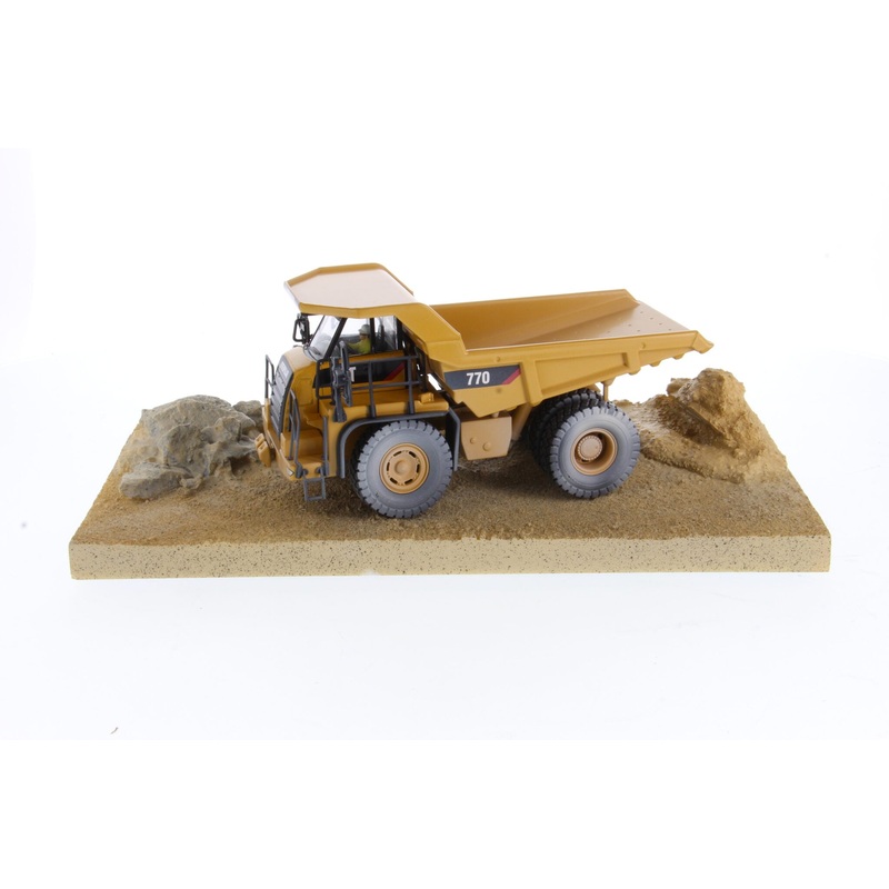 CAT/DM - 1/50 770 Off-Highway Truck (Weathered)