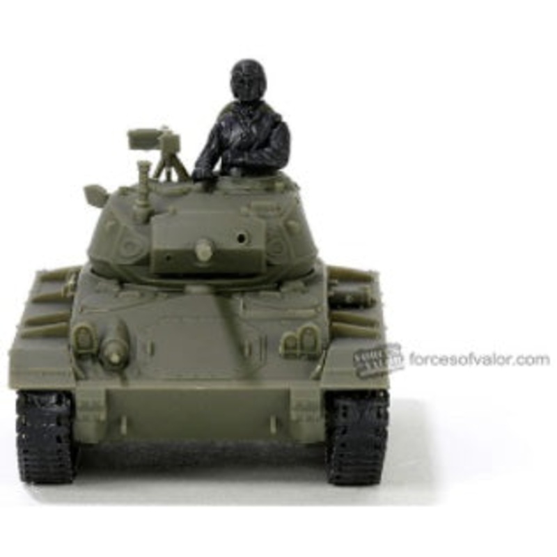 Forces of Valor U.S. Light Tank M24 Chaffee 1:72
