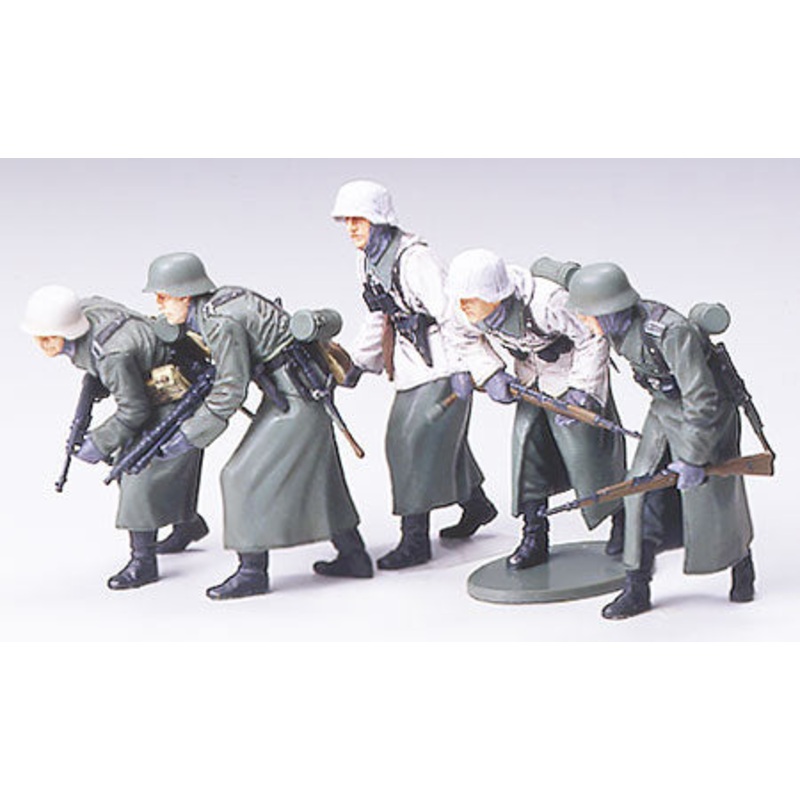 Tamiya 1/35 German Assault Infantry w/Winter Gear 35256
