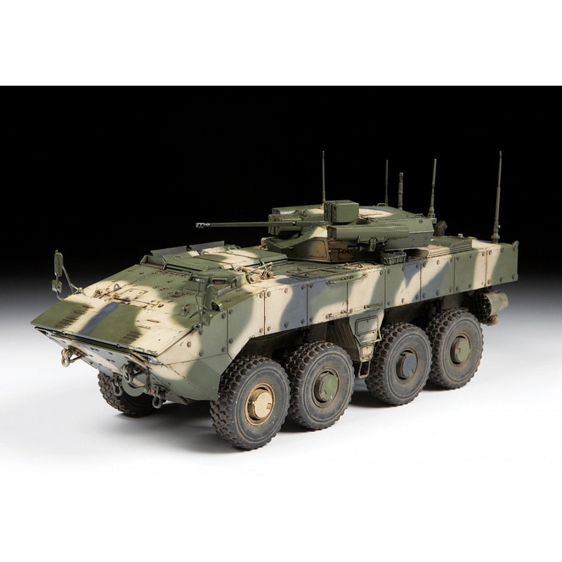 Zvezda 1/35 Soviet Bumerang 8x8 APC personnel carrier 3696