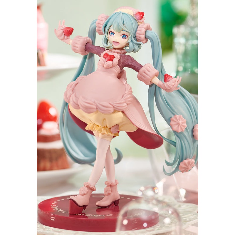 Hatsune Miku FURYU SweetSweets Series Figure -Strawberry Chocolate Short-