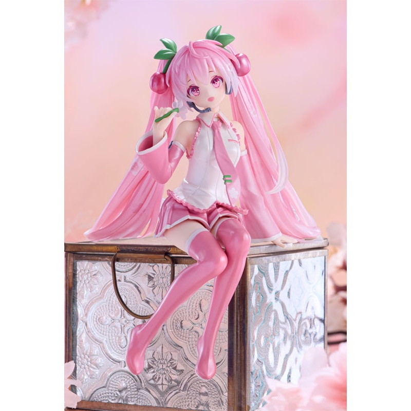 Hatsune Miku FuRyu Noodle Stopper Figure -Sakura Miku 2024 Pearl Color ver.-